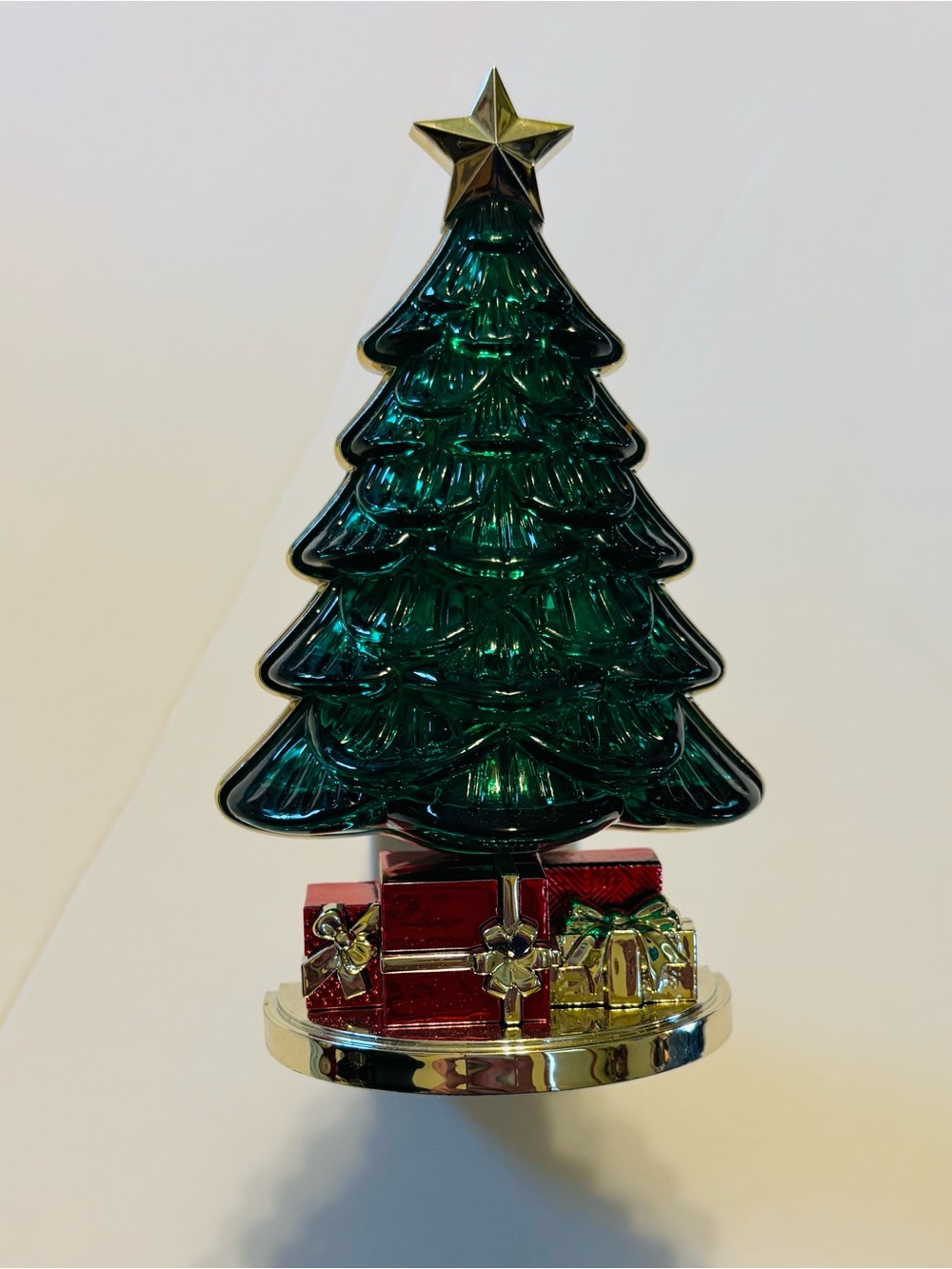 Bath & Body Works wallflower plug-in Christmas tree